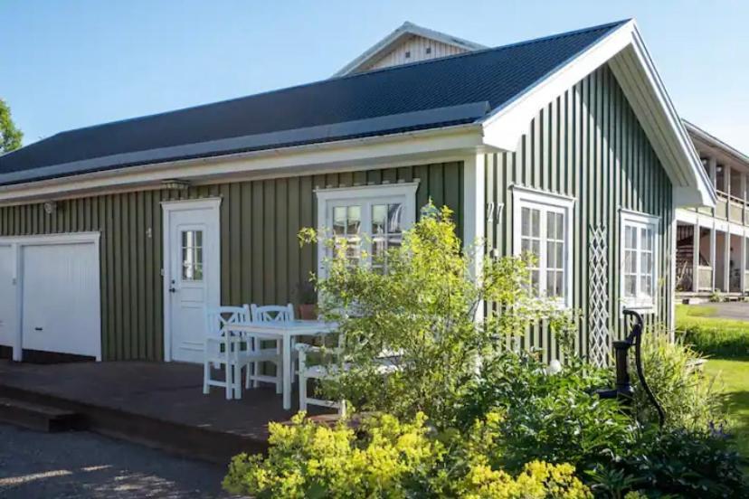 Lilla Groena Huset Pa Garden แฮร์เนอซันด์ ภายนอก รูปภาพ